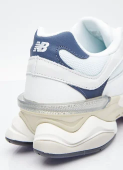 9060 Sneakers