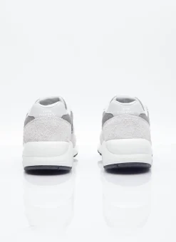 580 Sneakers