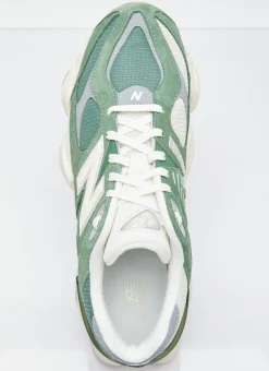 9060 Sneakers