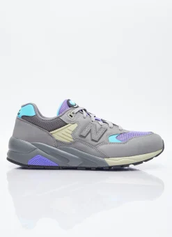 580 Sneakers