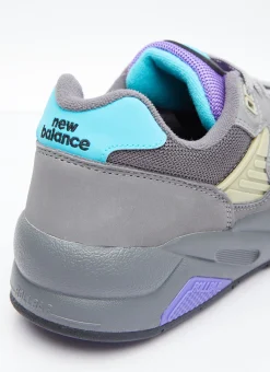 580 Sneakers