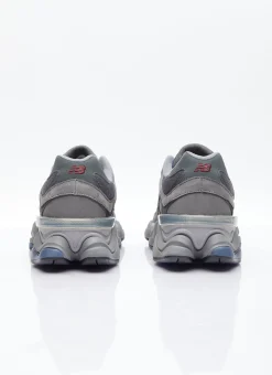 9060 Sneakers