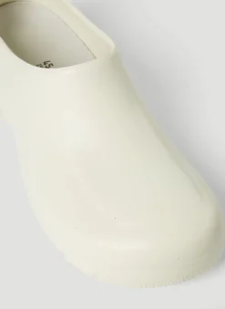 A630 Clogs