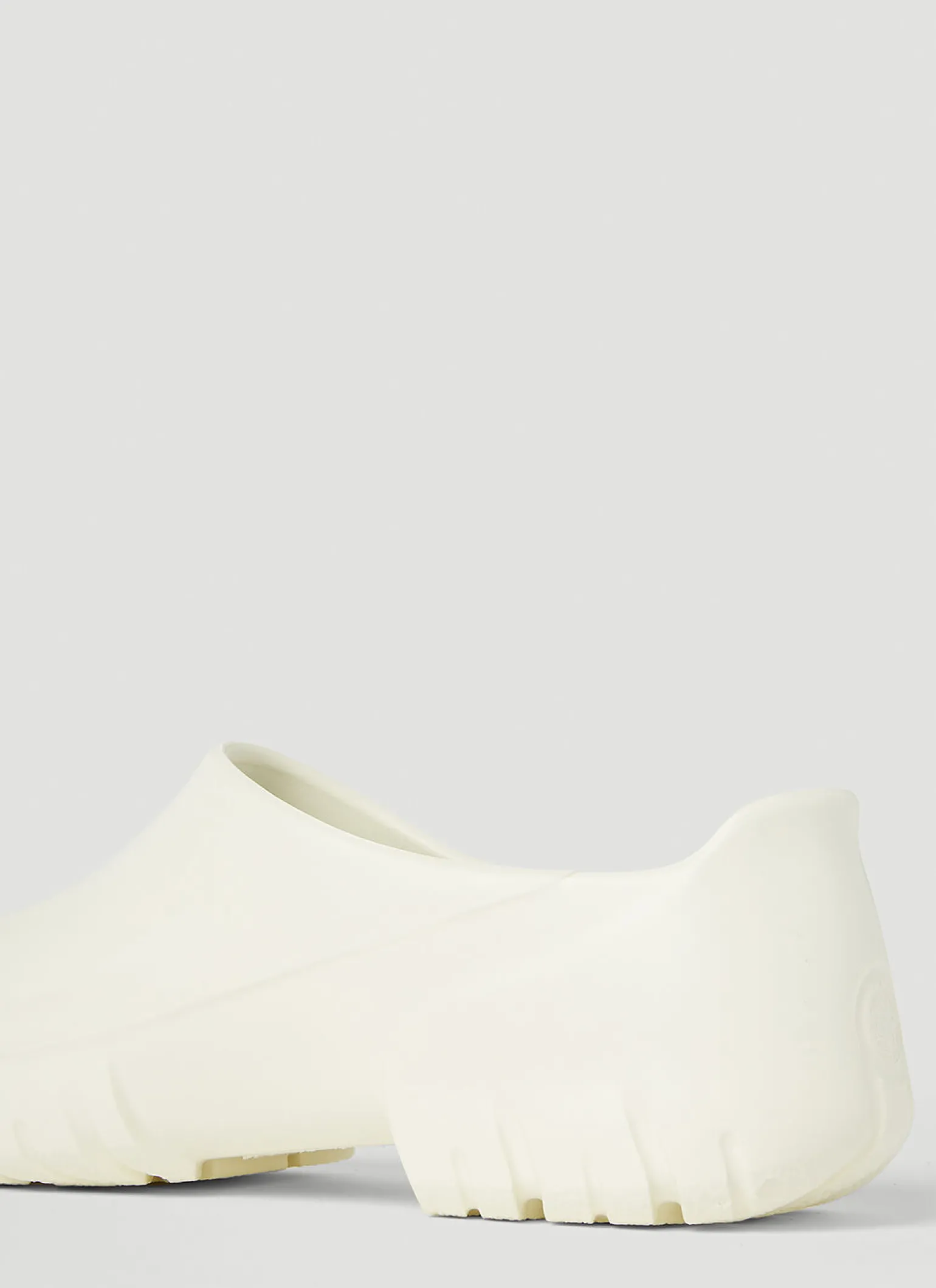 A630 Clogs