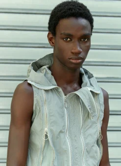 Adjustable Fit Zip Vest