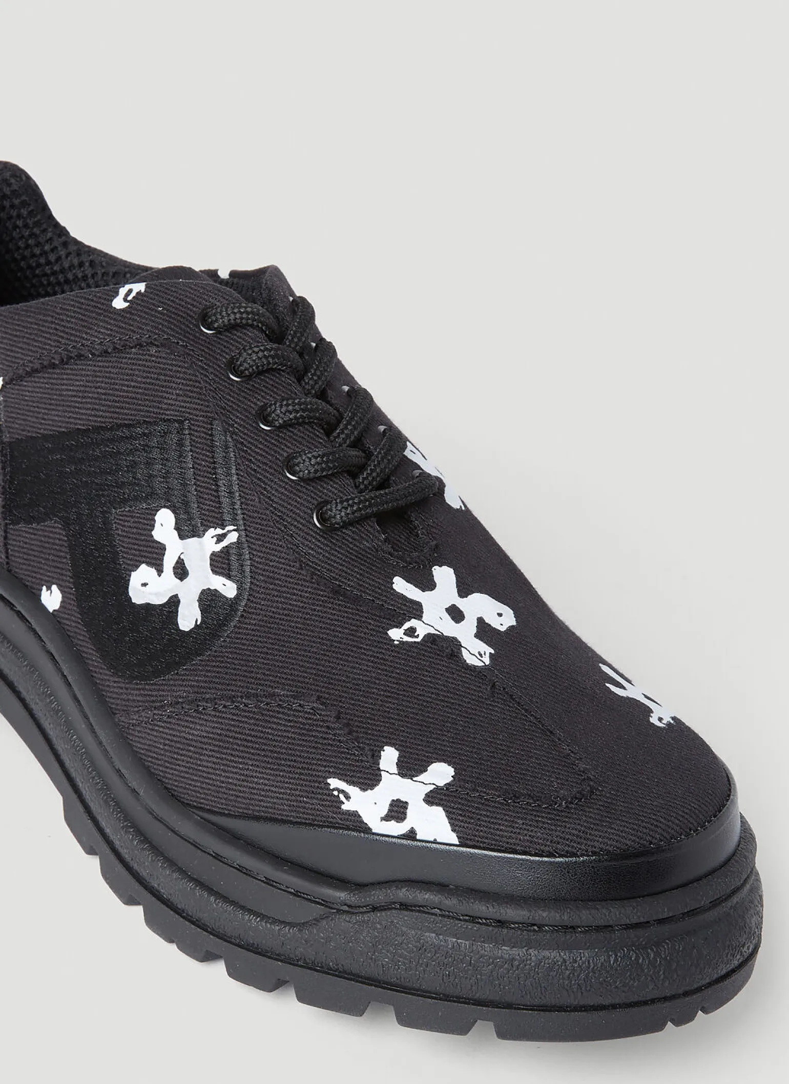 Basalt White Flower Lace-Ups