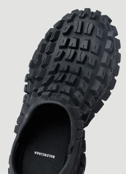 Bouncer Clogs