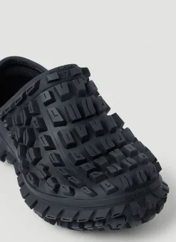 Bouncer Clogs