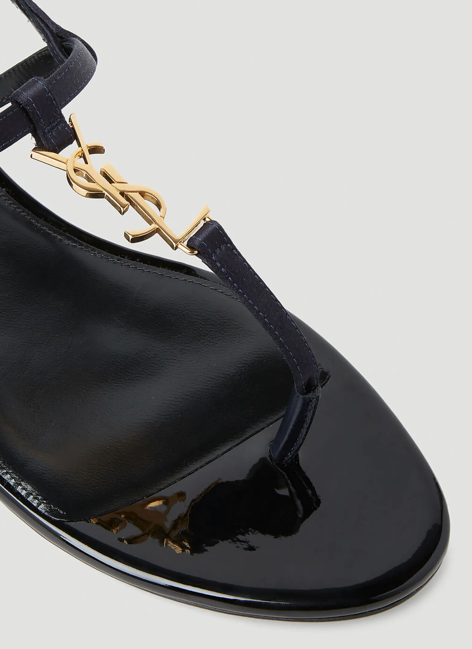 Cassandra Flat Sandals
