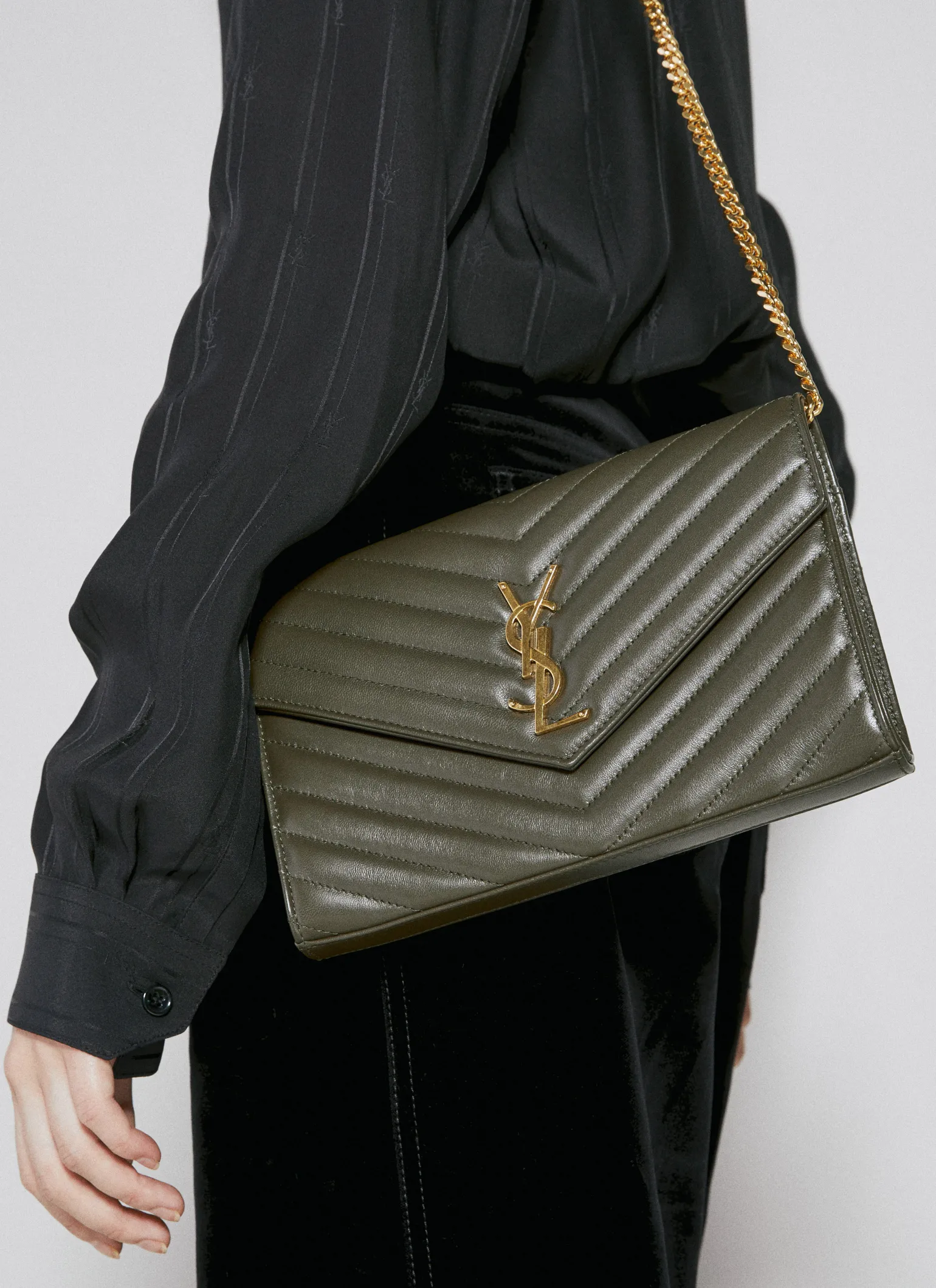 Cassandre Matelasse Chain Wallet