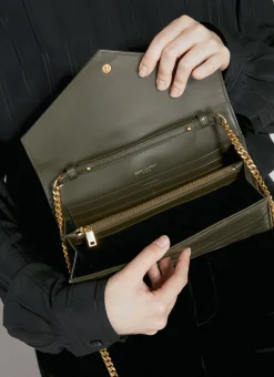 Cassandre Matelasse Chain Wallet