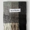 Check Scarf