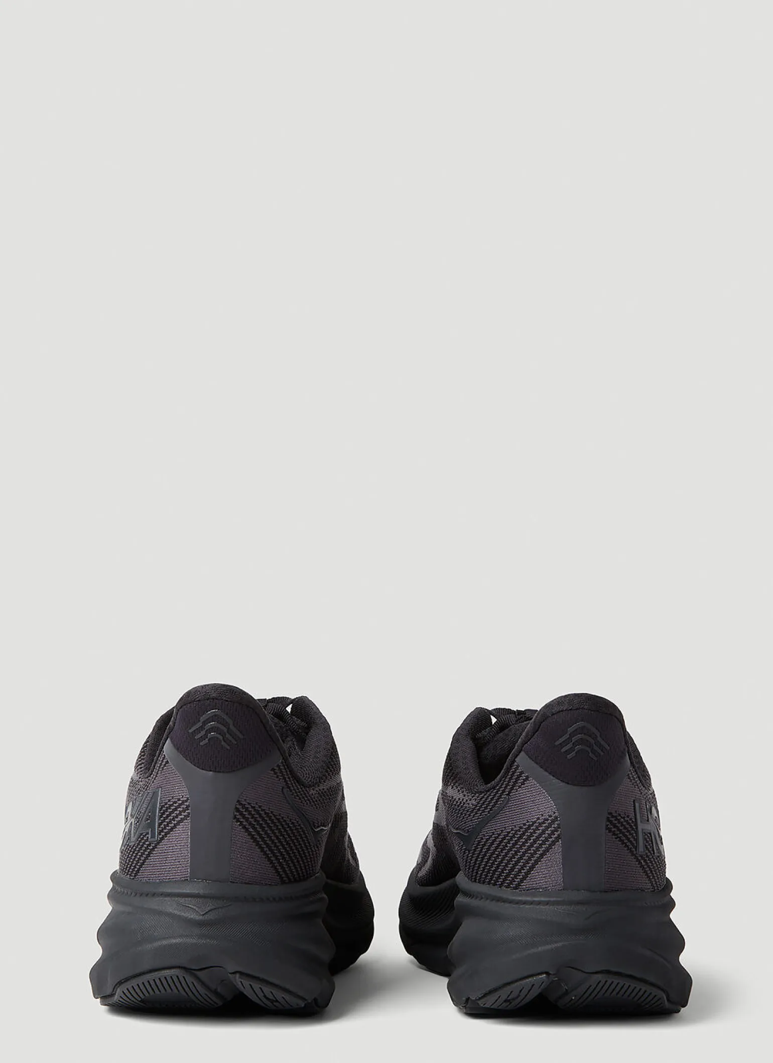 Clifton 9 Sneakers
