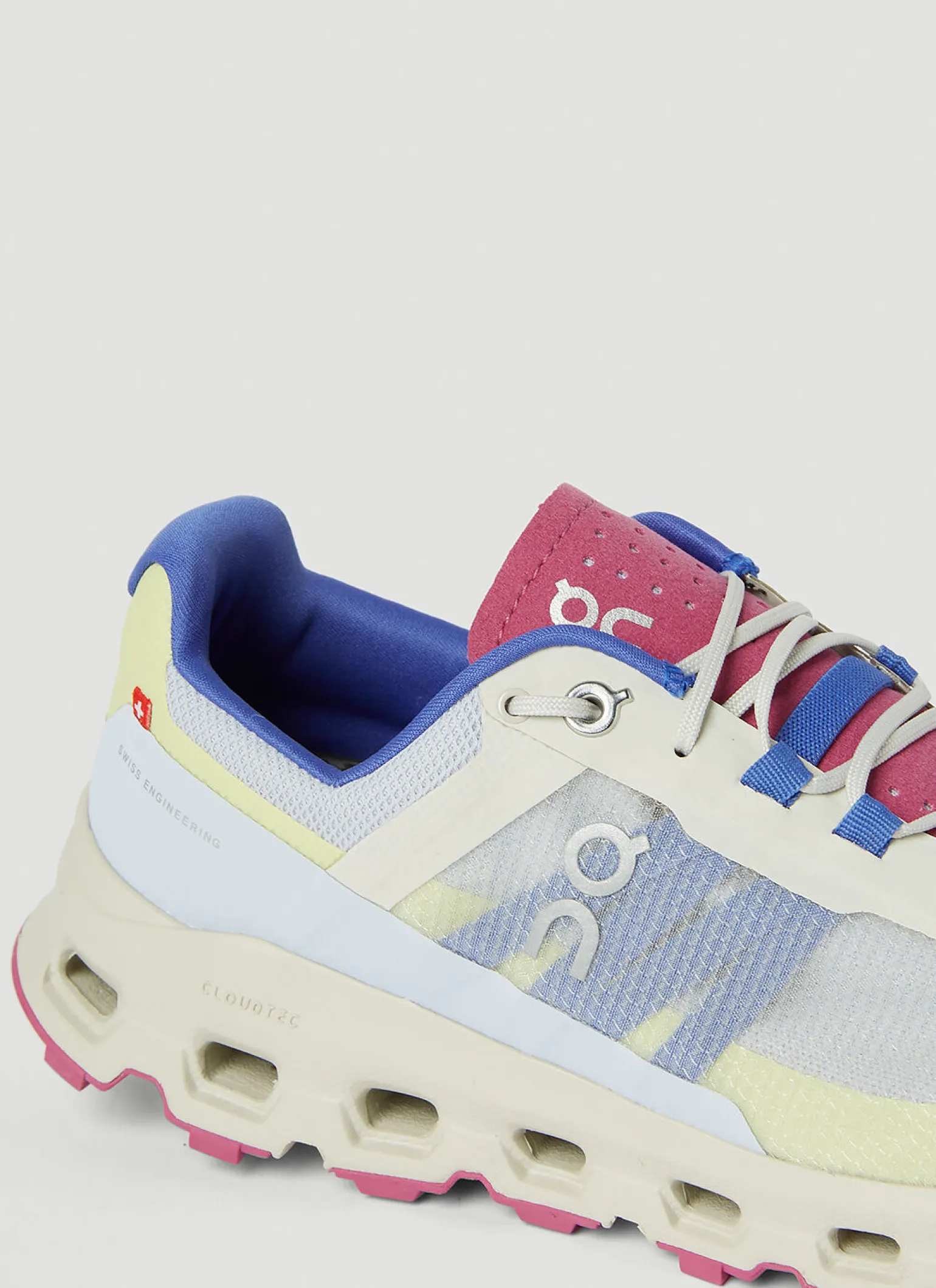 Cloudvista Sneakers
