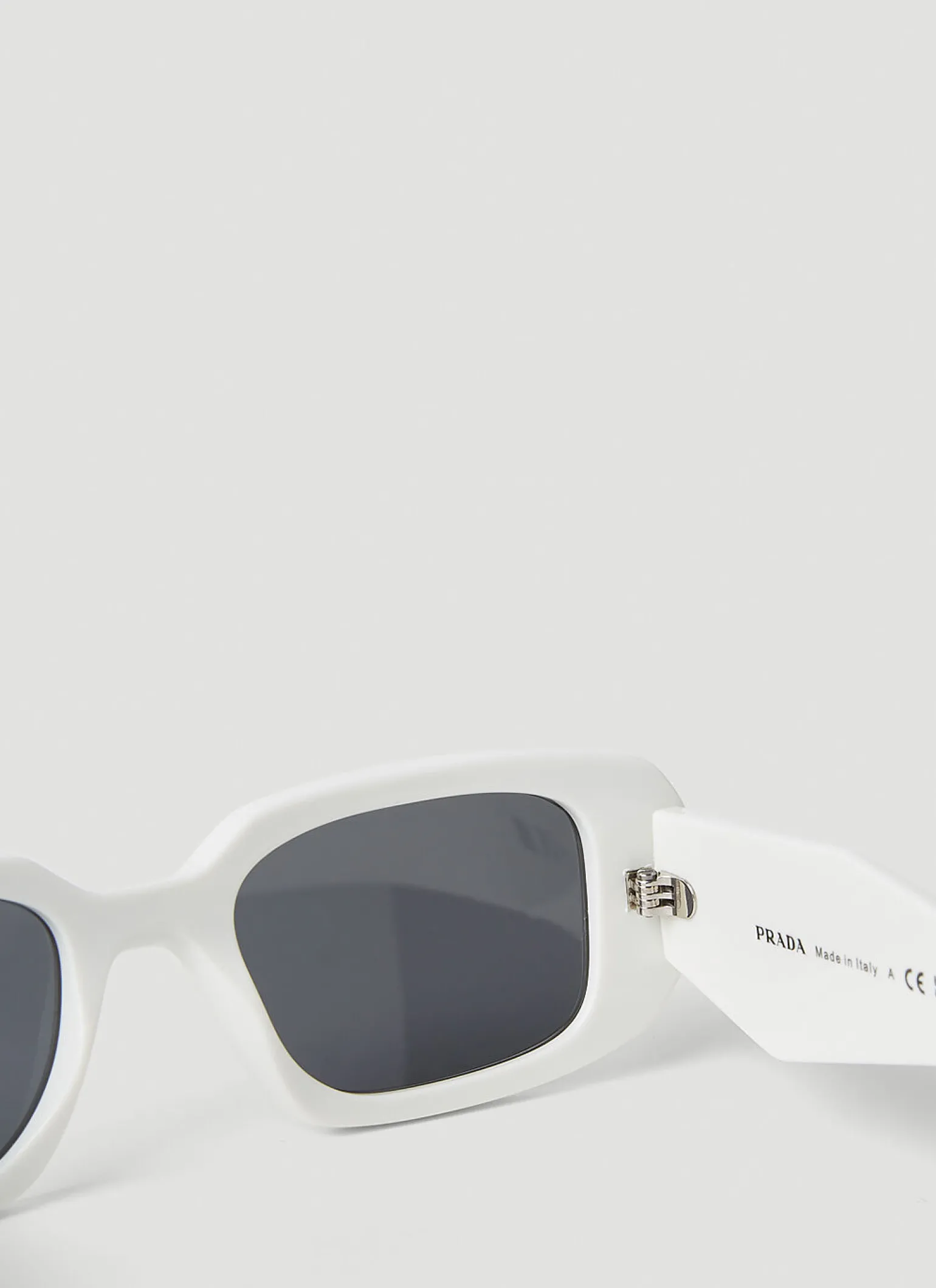 Geometric Frame Sunglasses
