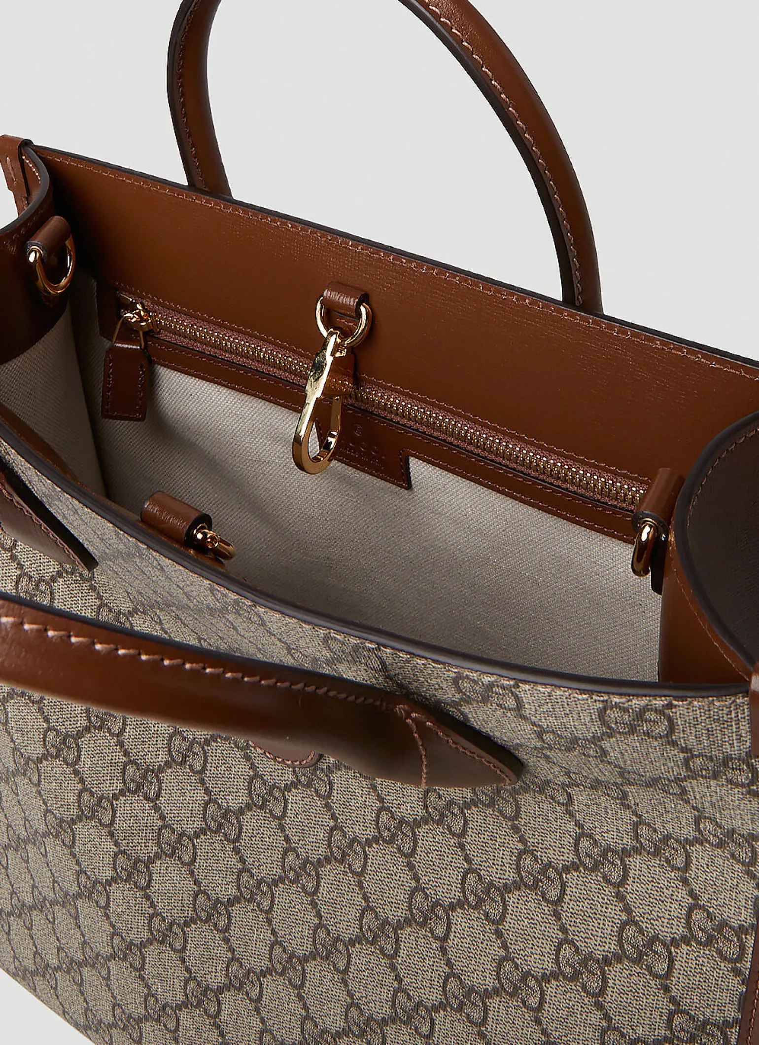Interlocking G Medium Tote Bag
