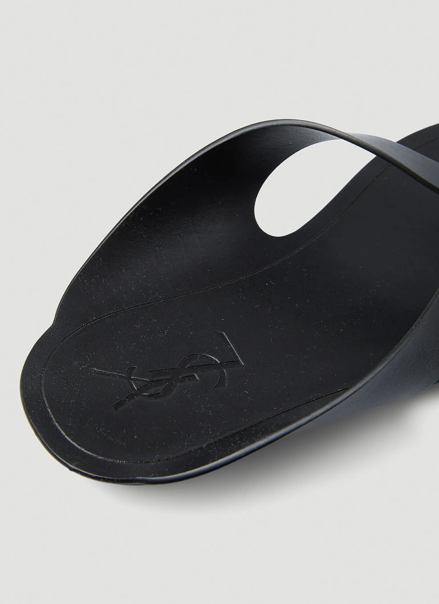 Isla Flat Sandals