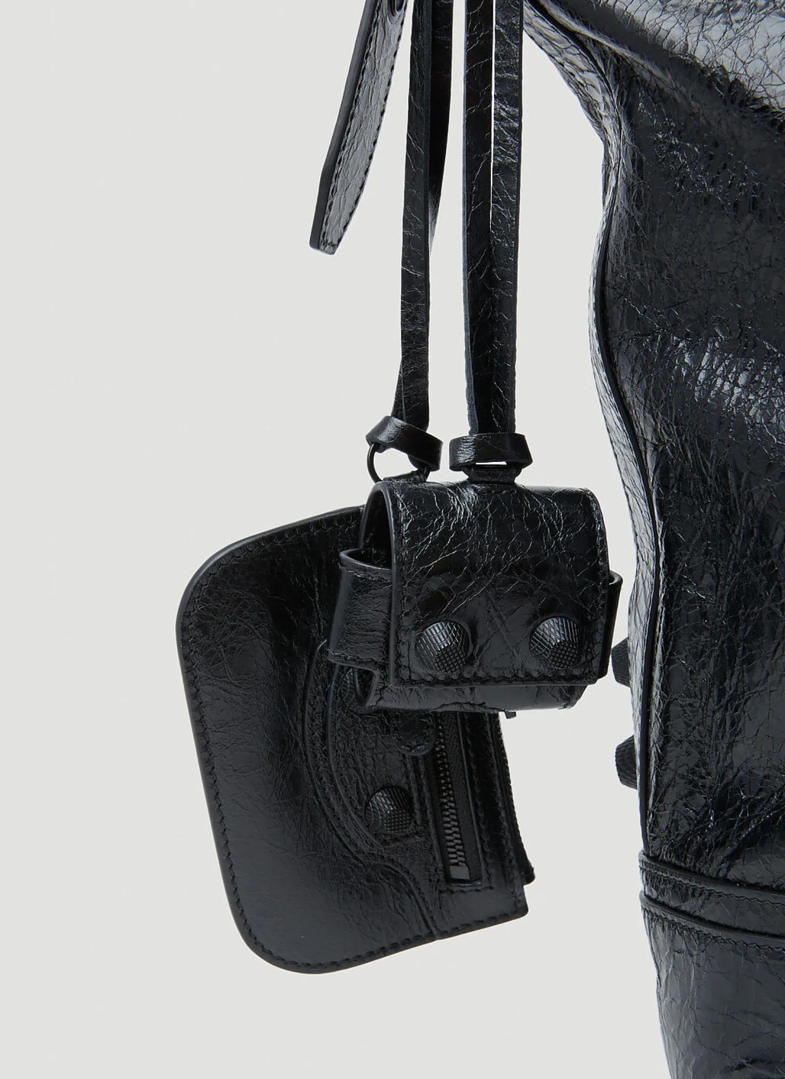 Le Cagole Medium Crossbody Bag