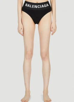 Logo Briefs