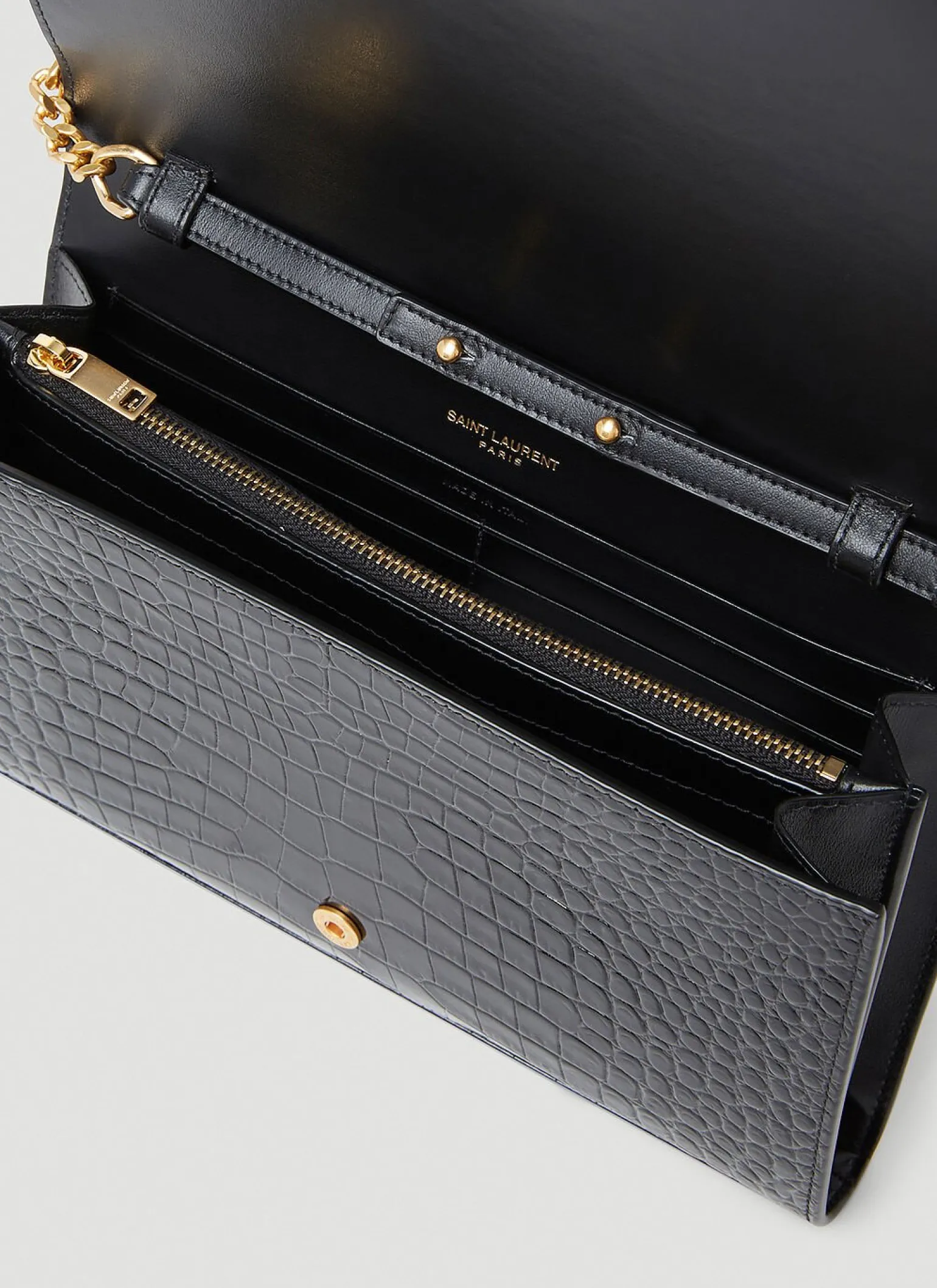 Logo Plaque Chain Wallet