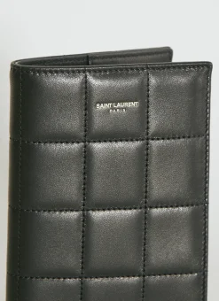 Matelasse Carre Passport Case