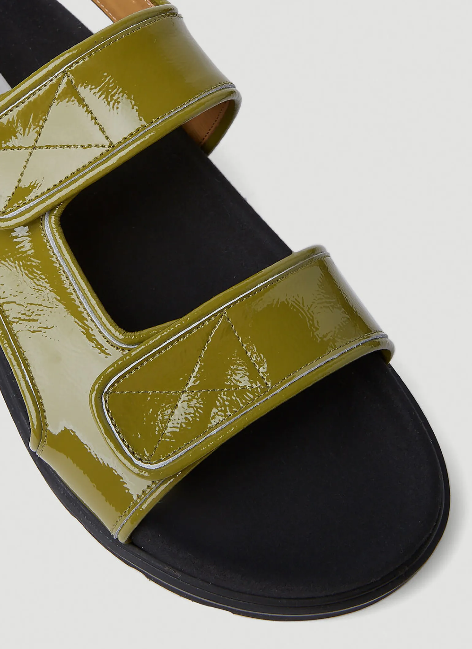 Piping Velcro Mould Sandals
