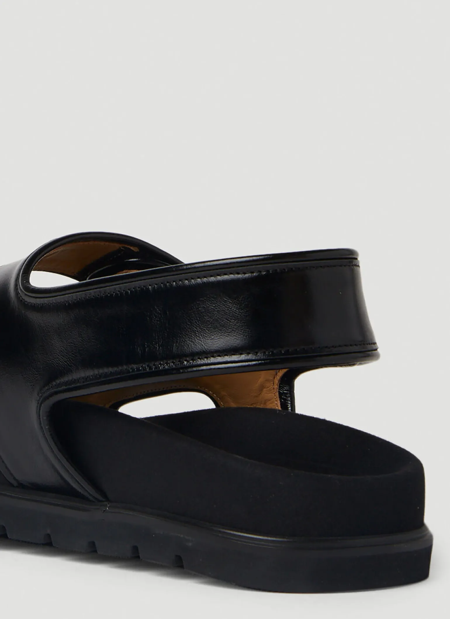 Piping Velcro Mould Sandals