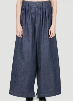 Pleated Jeans