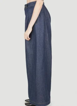 Pleated Jeans