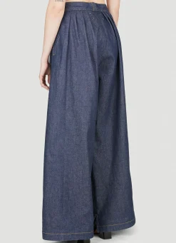 Pleated Jeans