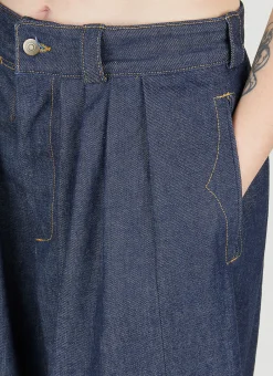 Pleated Jeans