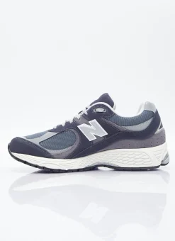 2002R Sneakers
