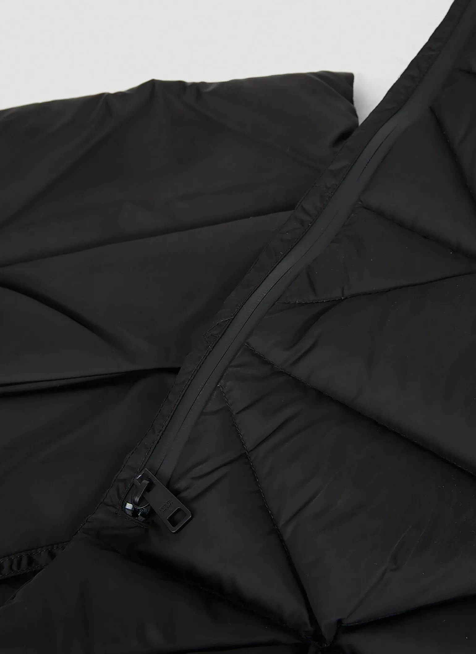 Re-Nylon Quilted Hooded Scarf