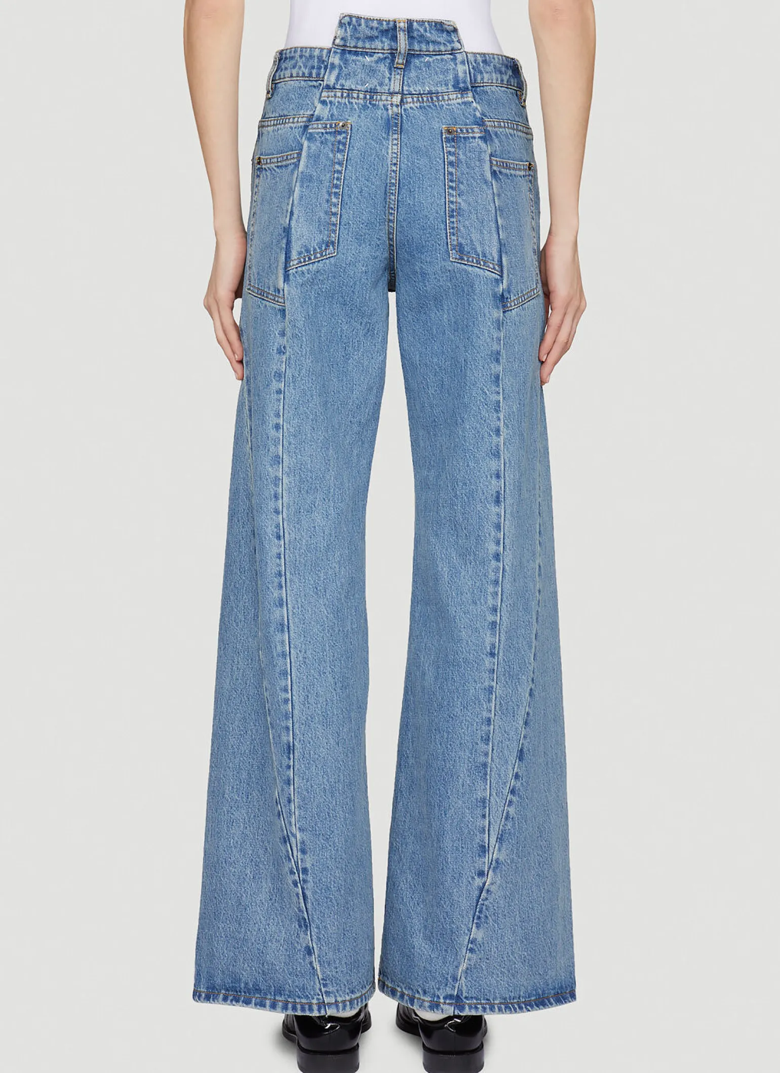 Wide-Leg Jeans